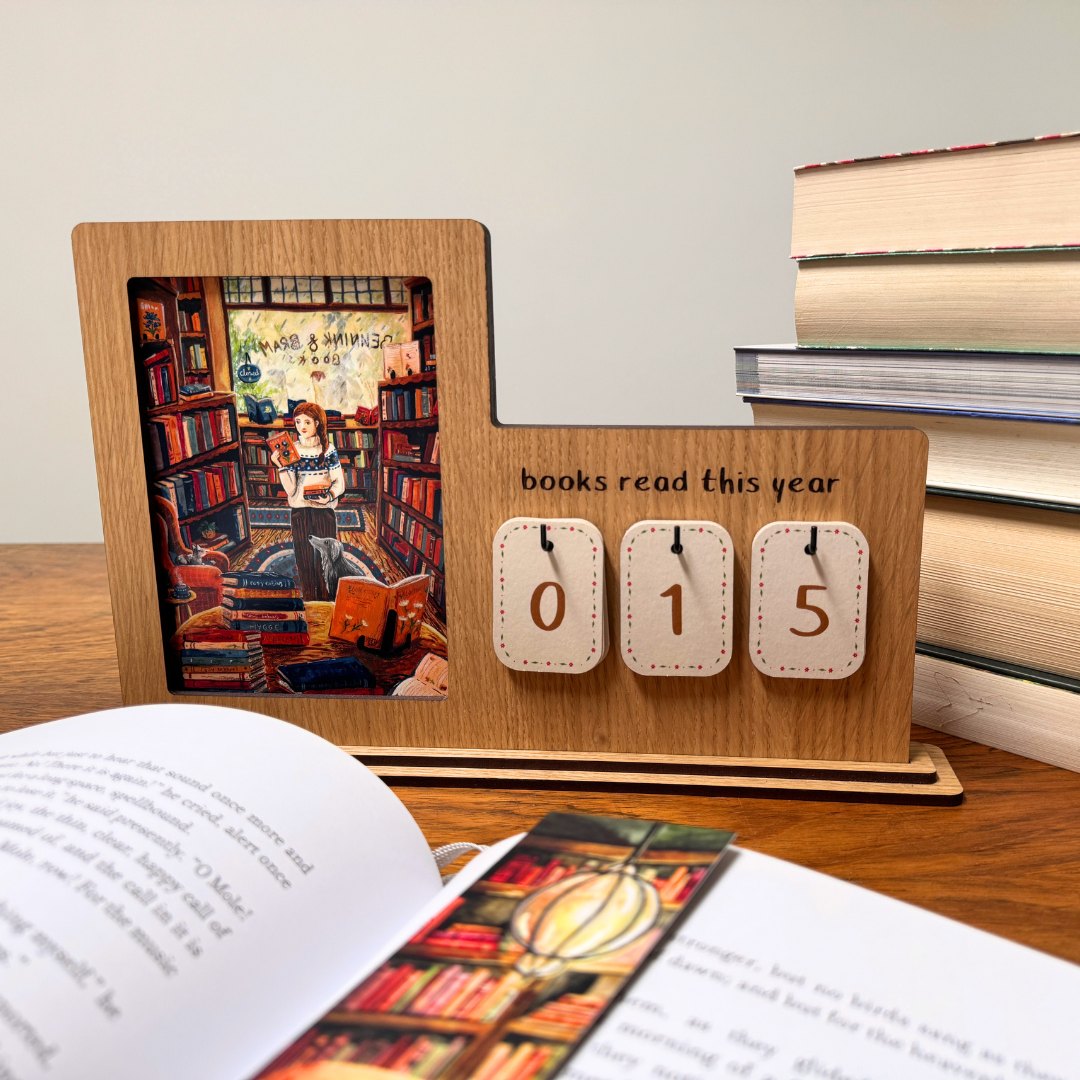 Cozy book tracker - oak