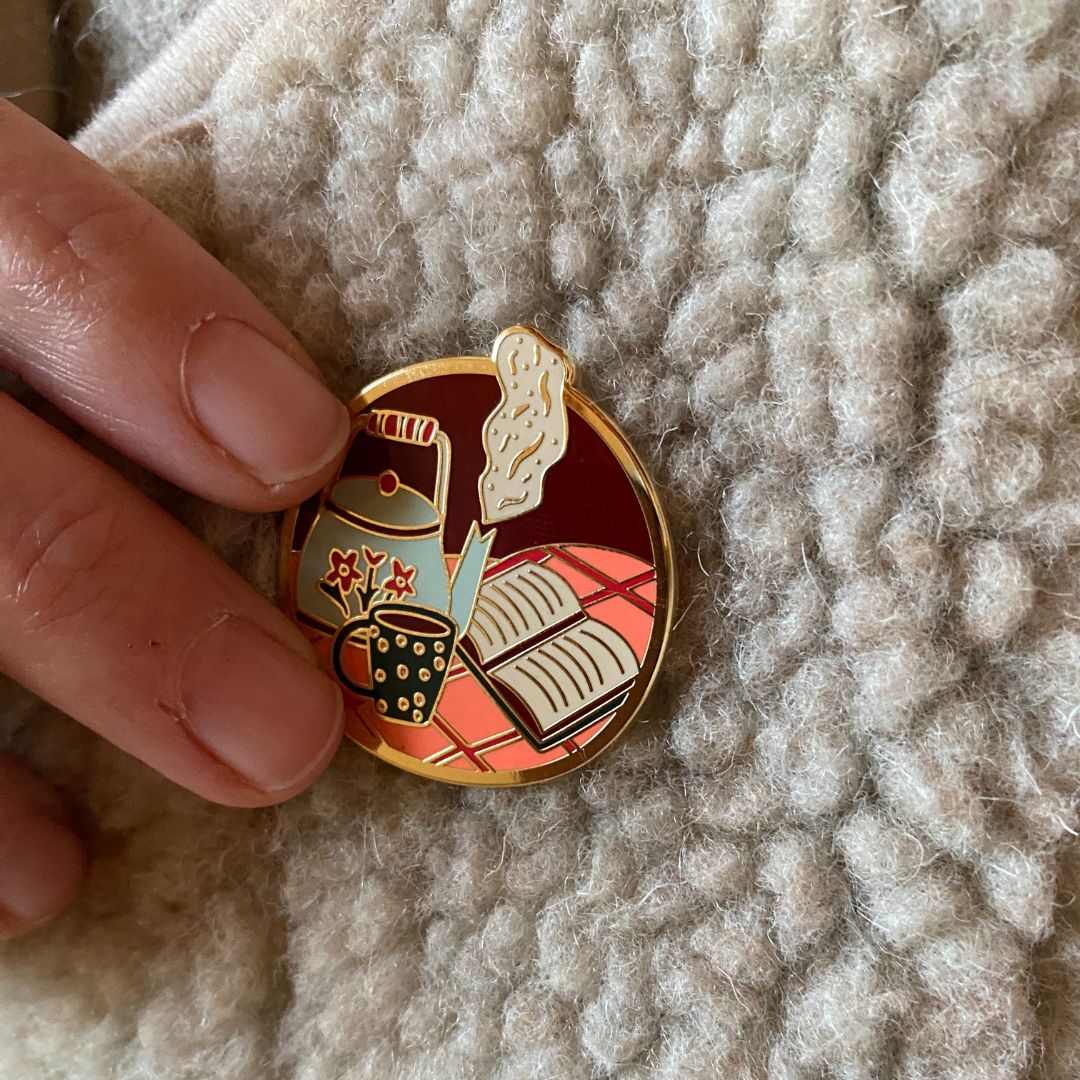 Cosy time pin