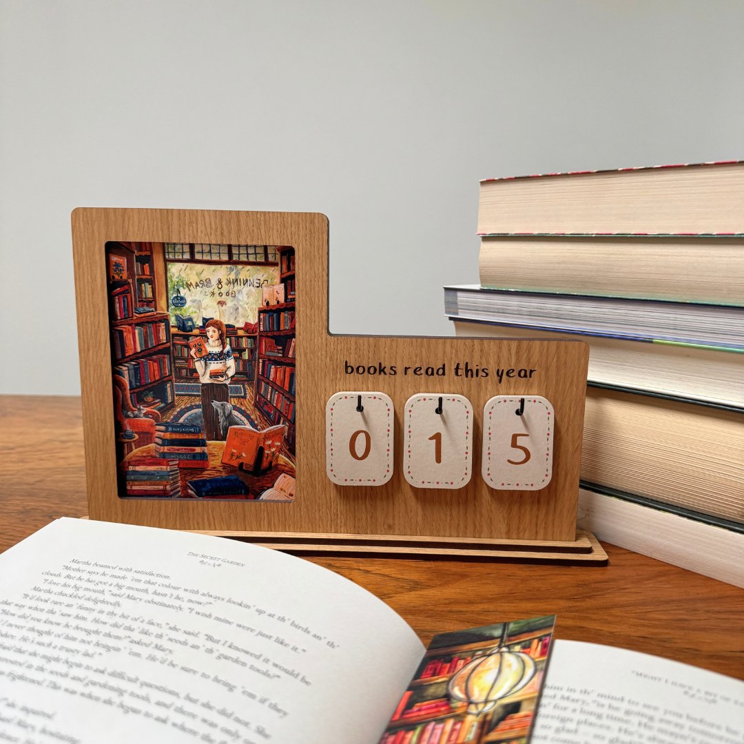Cozy book tracker - oak